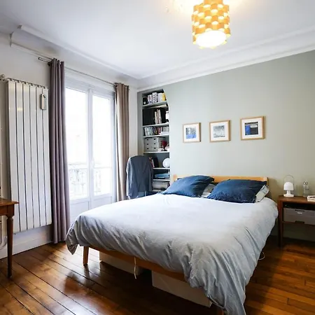 Beautiful Haussmanian In Apartment