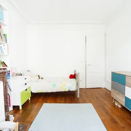 Beautiful Haussmanian In Apartment